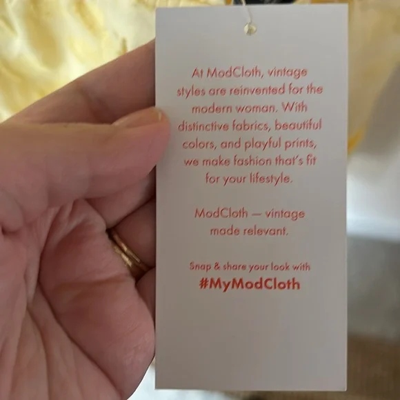 ModCloth | NWT Casual Eyelet Pocket Dress Yellow Anthropologie - Picture 7 of 11